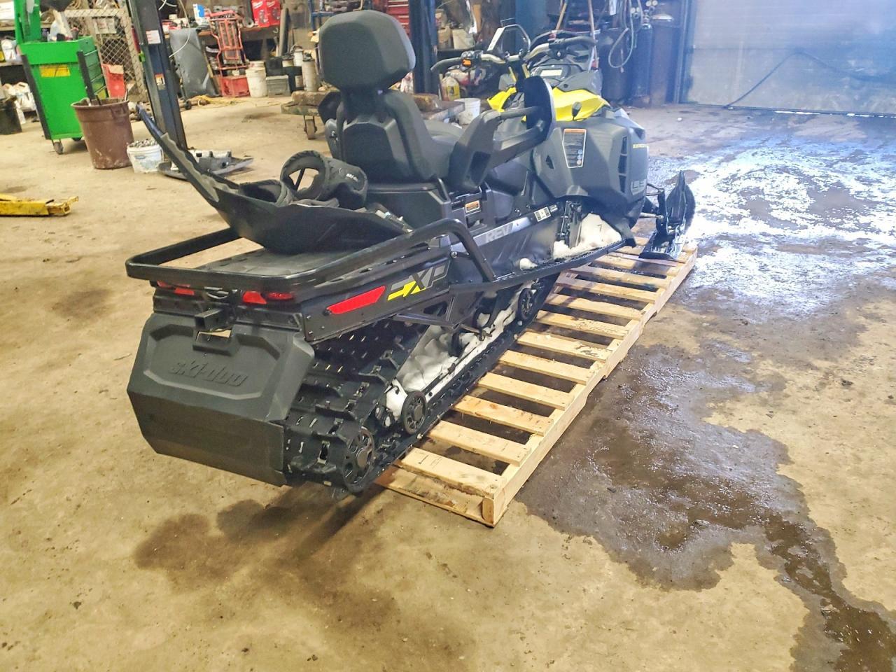 2020 Skidoo Expedition SE 900 A