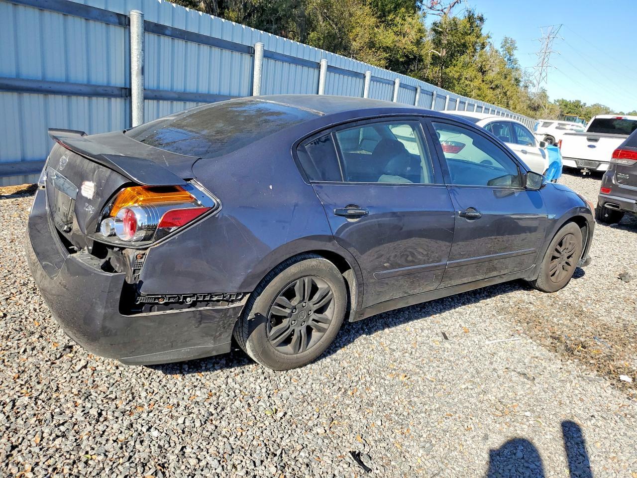 2011 Nissan Altima Base
