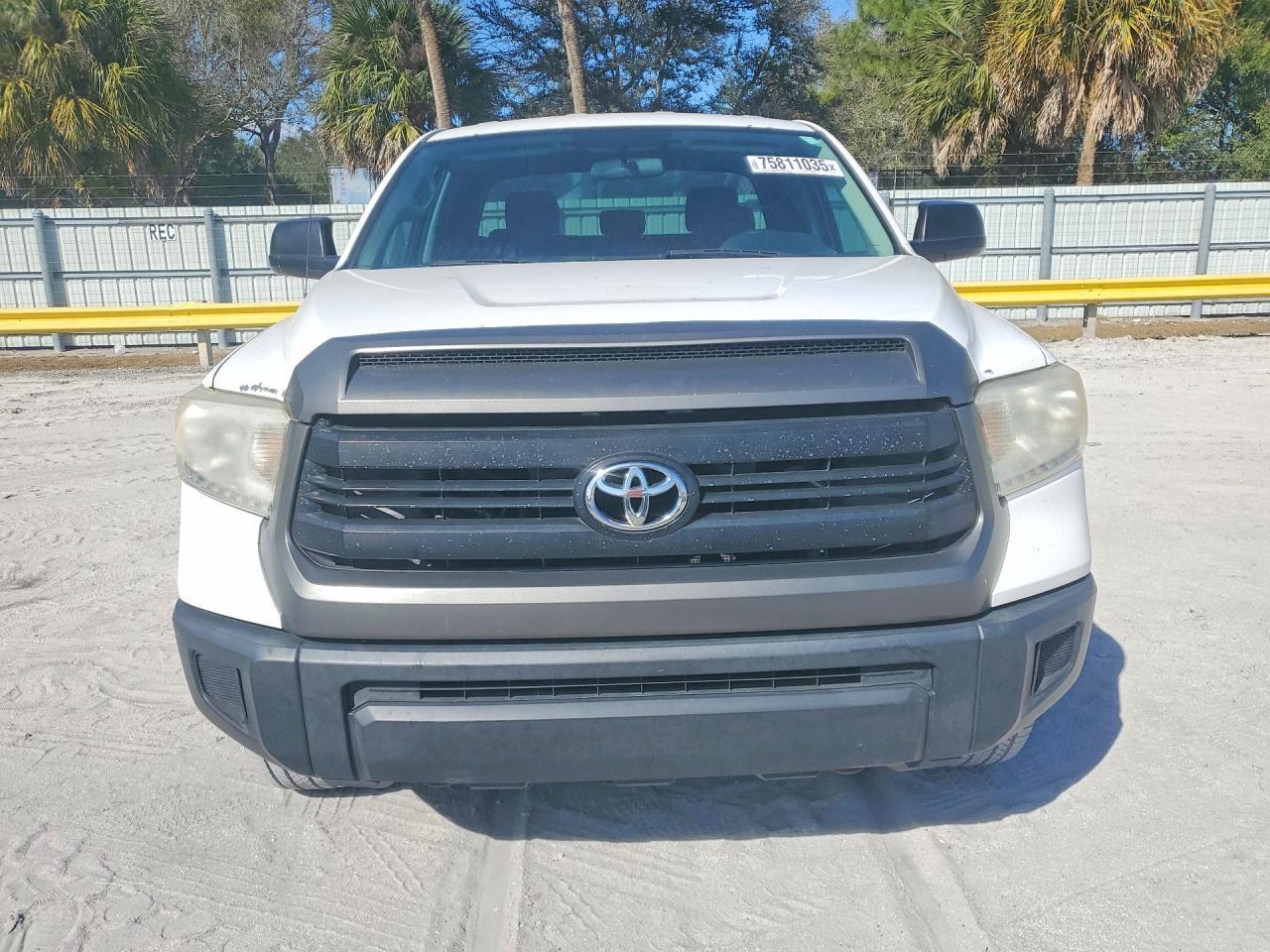 2017 Toyota Tundra Double cab sr