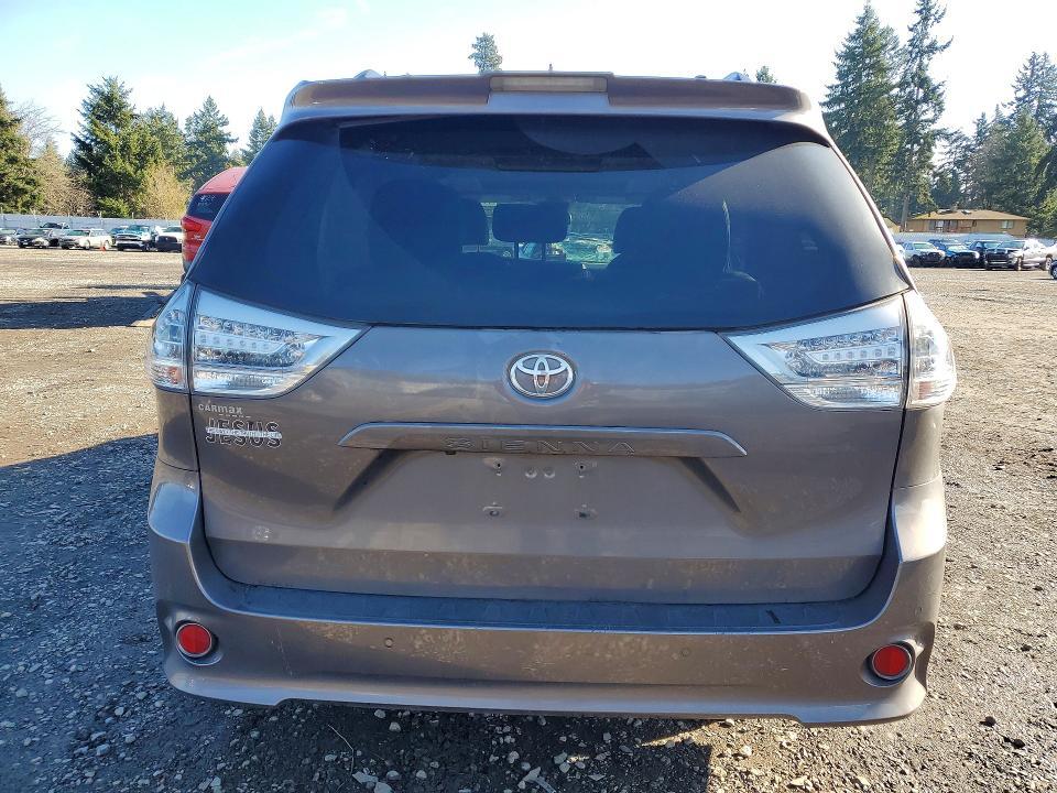 2020 Toyota Sienna se 8-passenger