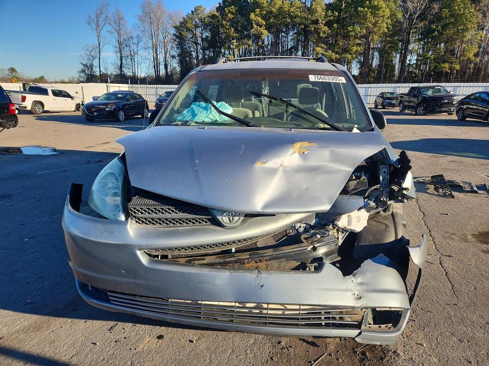 2005 Toyota Sienna ce