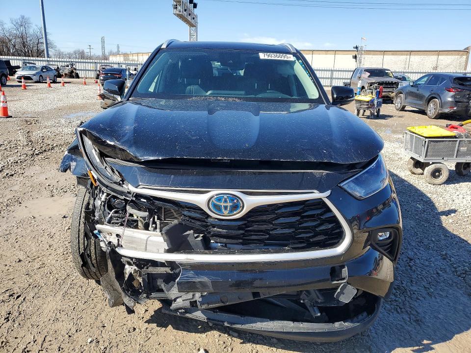 2023 Toyota Highlander Hybrid xle