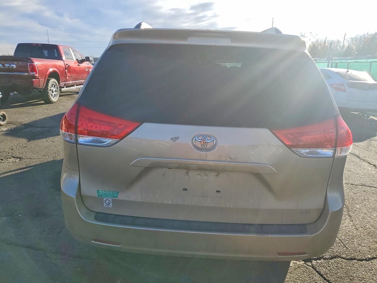 2011 Toyota Sienna le