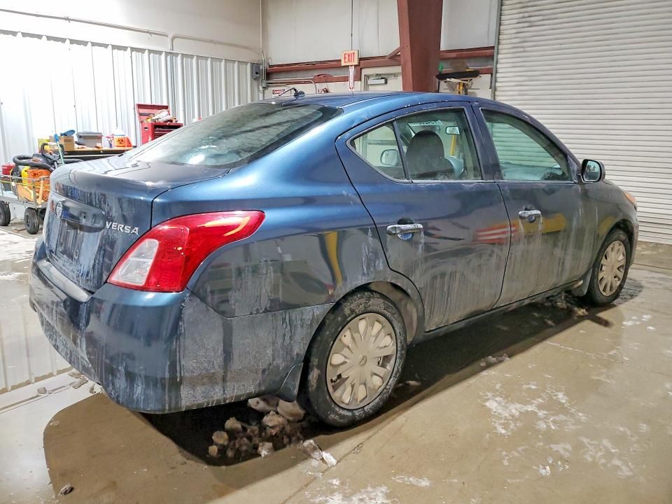 2015 Nissan Versa s