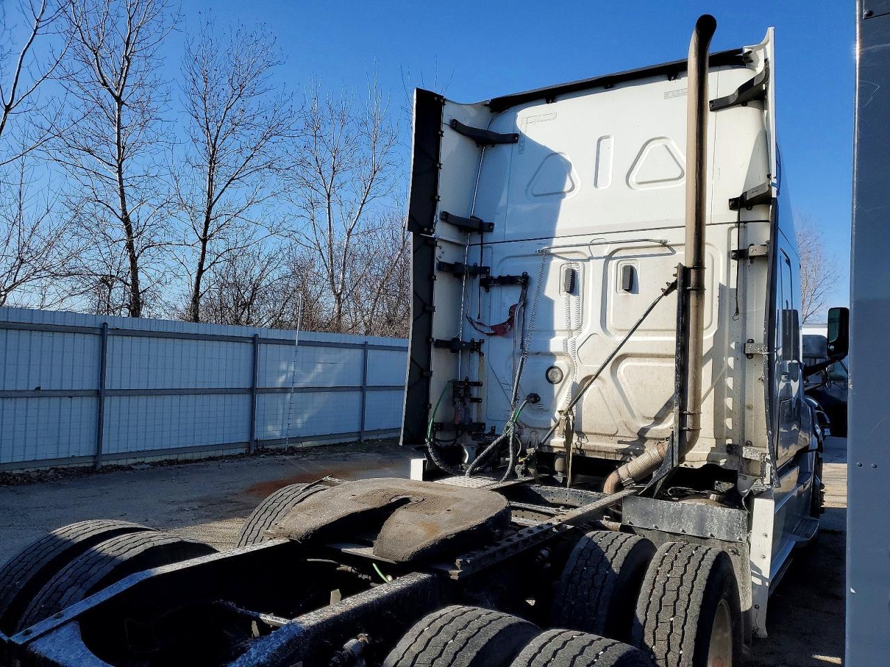 2019 Freigliner 2019 Freightliner Cascadia 126 Semi Truck