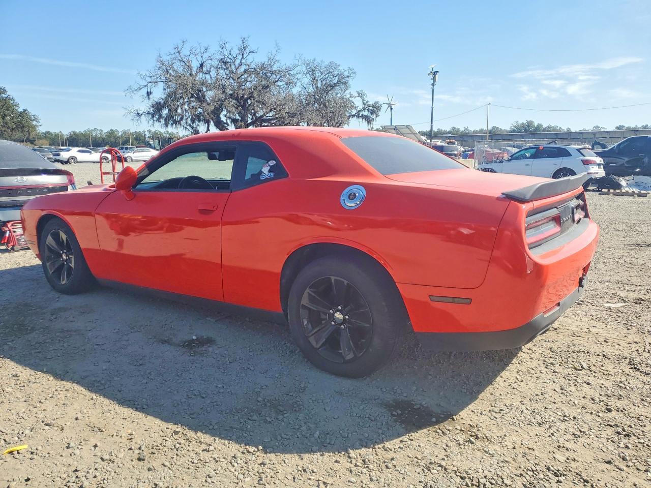 2016 Dodge Challenger sxt