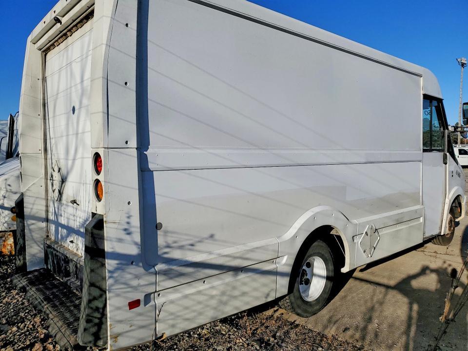 2013 Isuzu NPR