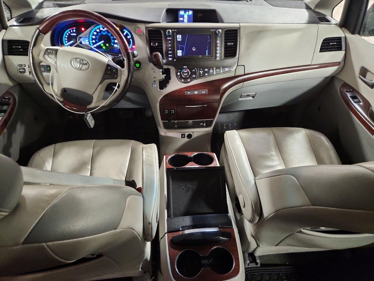 2012 Toyota Sienna