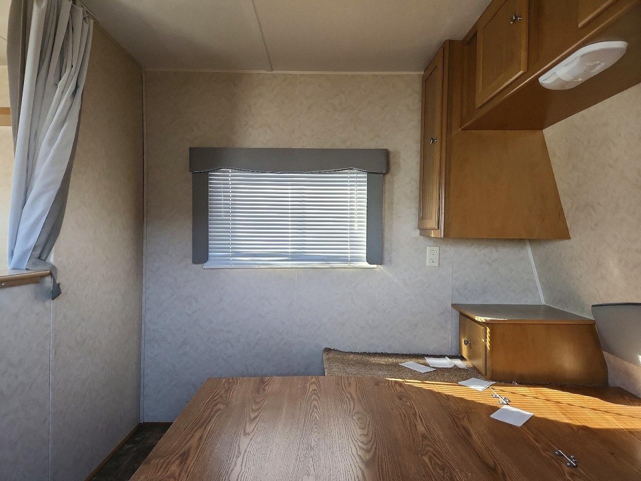 2005 Dutchmen Four Winds Camper