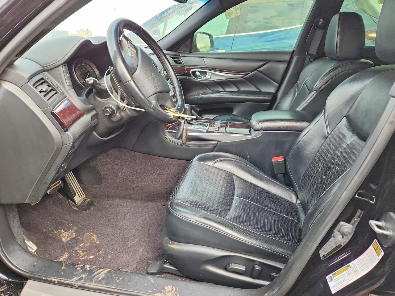 2017 Infiniti Q70 3.7