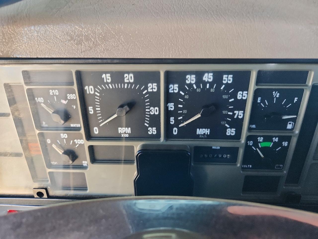 2002 International 4900 Rollback Truck