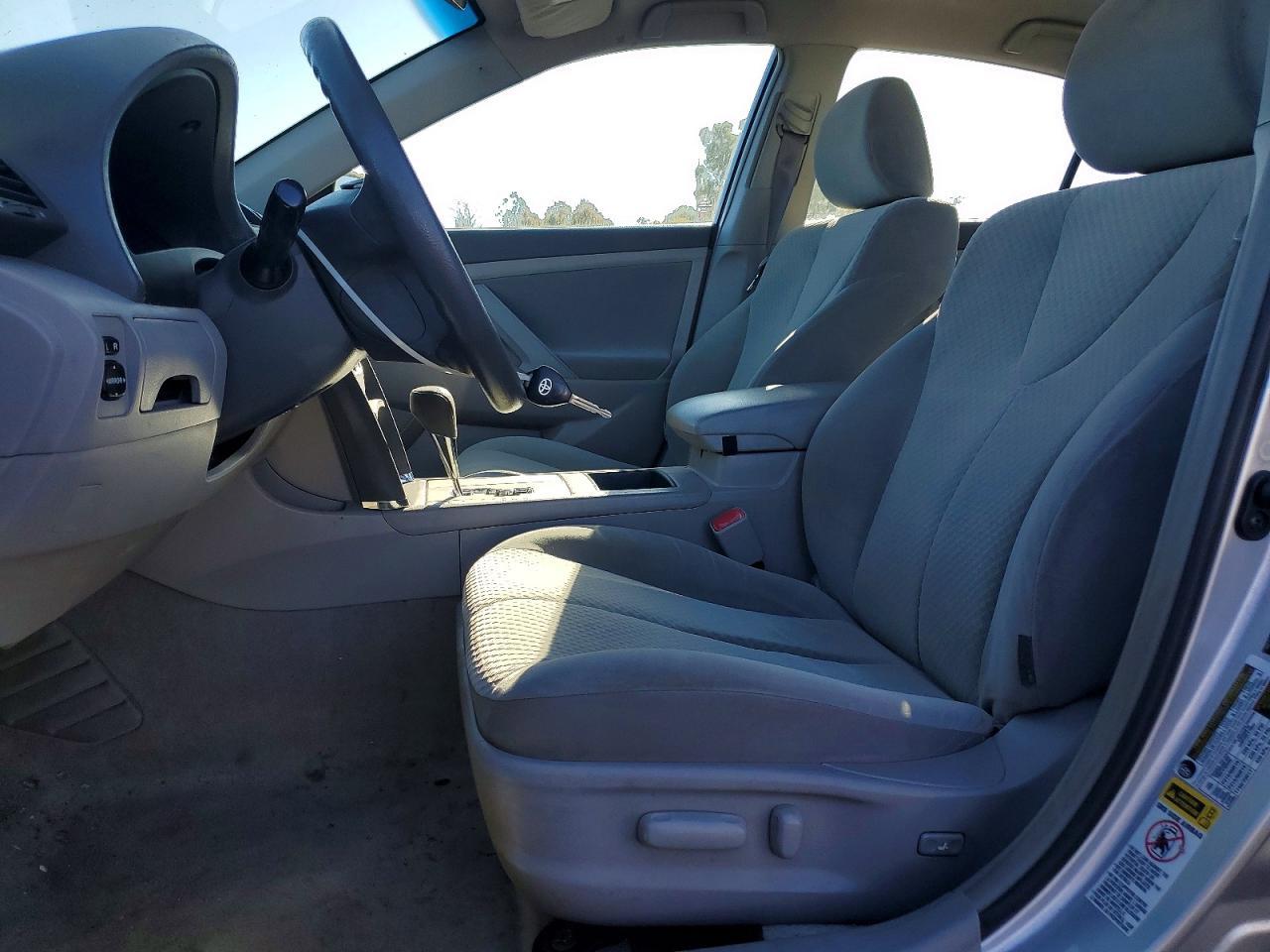 2009 Toyota Camry le