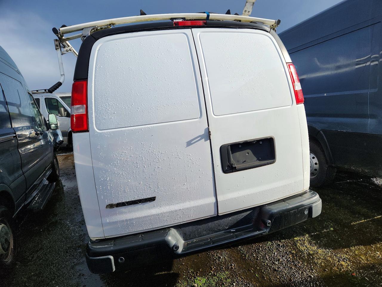 2020 Chevrolet Express G2500 Utility / Service van