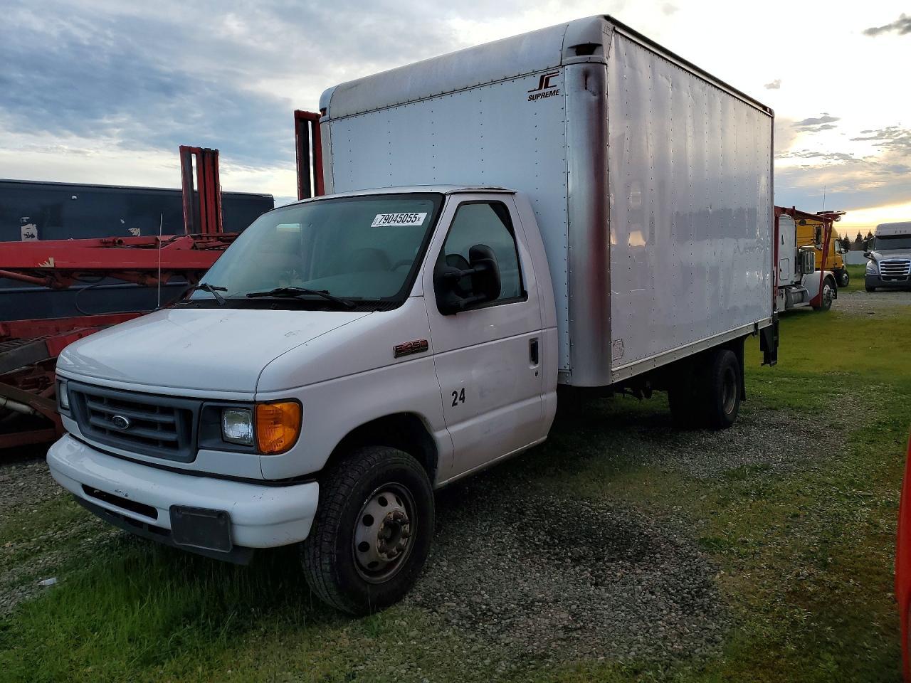 2006 Ford E450 BOX Truck
