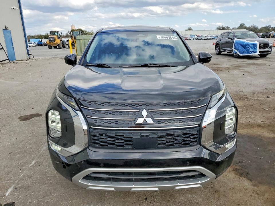 2022 Mitsubishi Outlander se