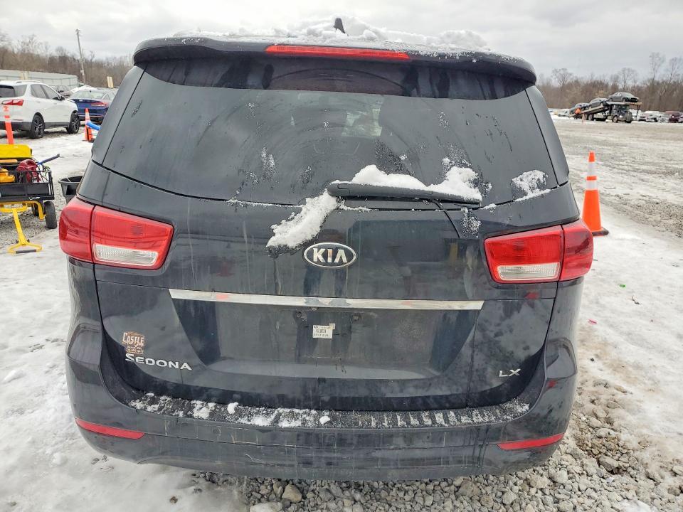 2016 KIA Sedona lx