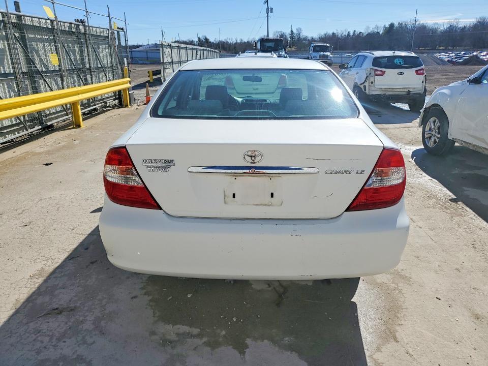 2002 Toyota Camry le