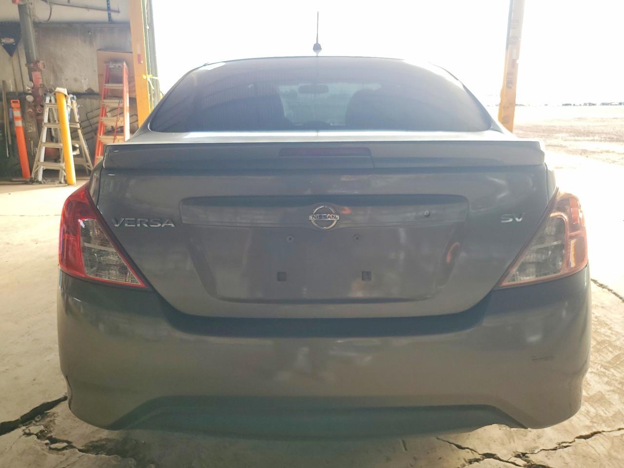 2017 Nissan Versa s