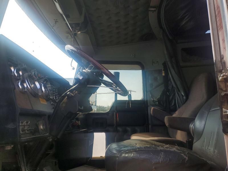 1997 Kenworth T600 Semi Truck