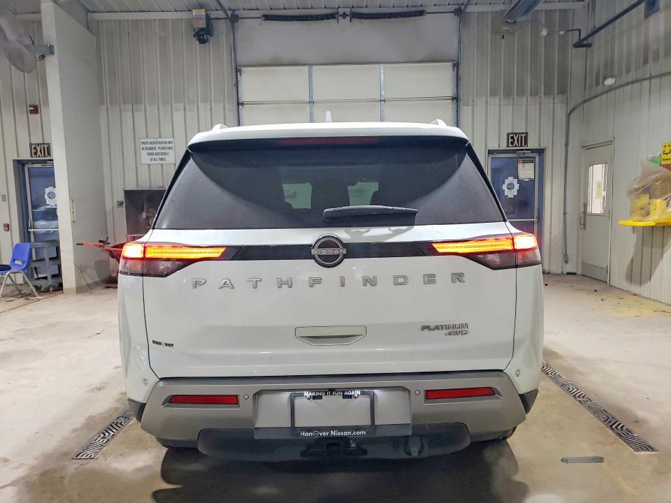 2025 Nissan Pathfinder Platinum