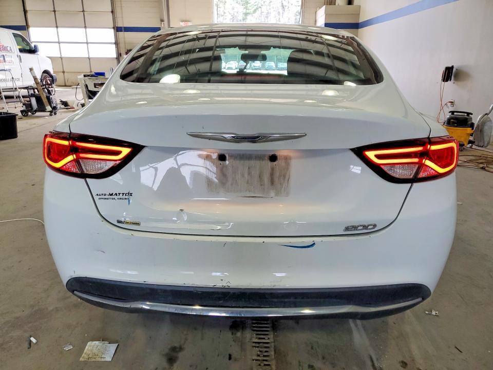 2015 Chrysler 200