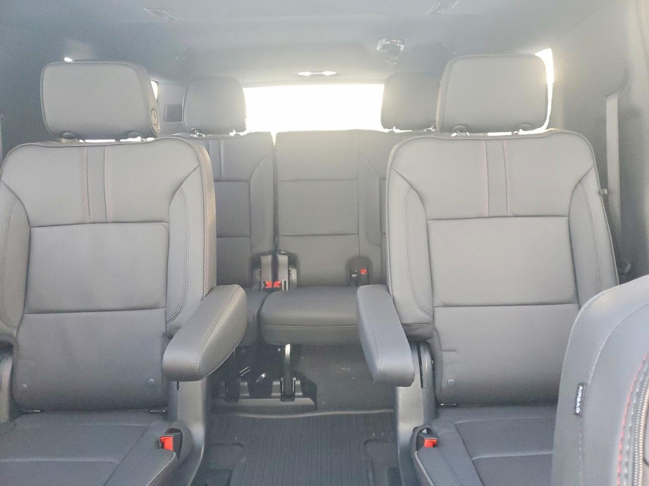 2025 Chevrolet Suburban K1500 rst