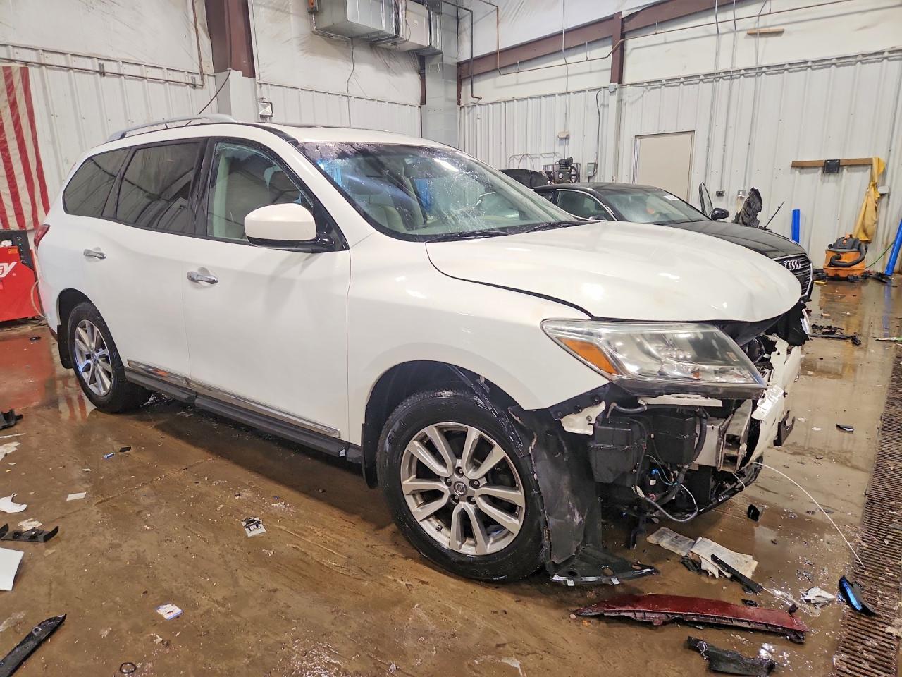 2014 Nissan Pathfinder s
