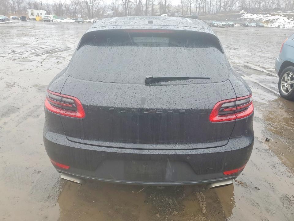 2017 Porsche Macan