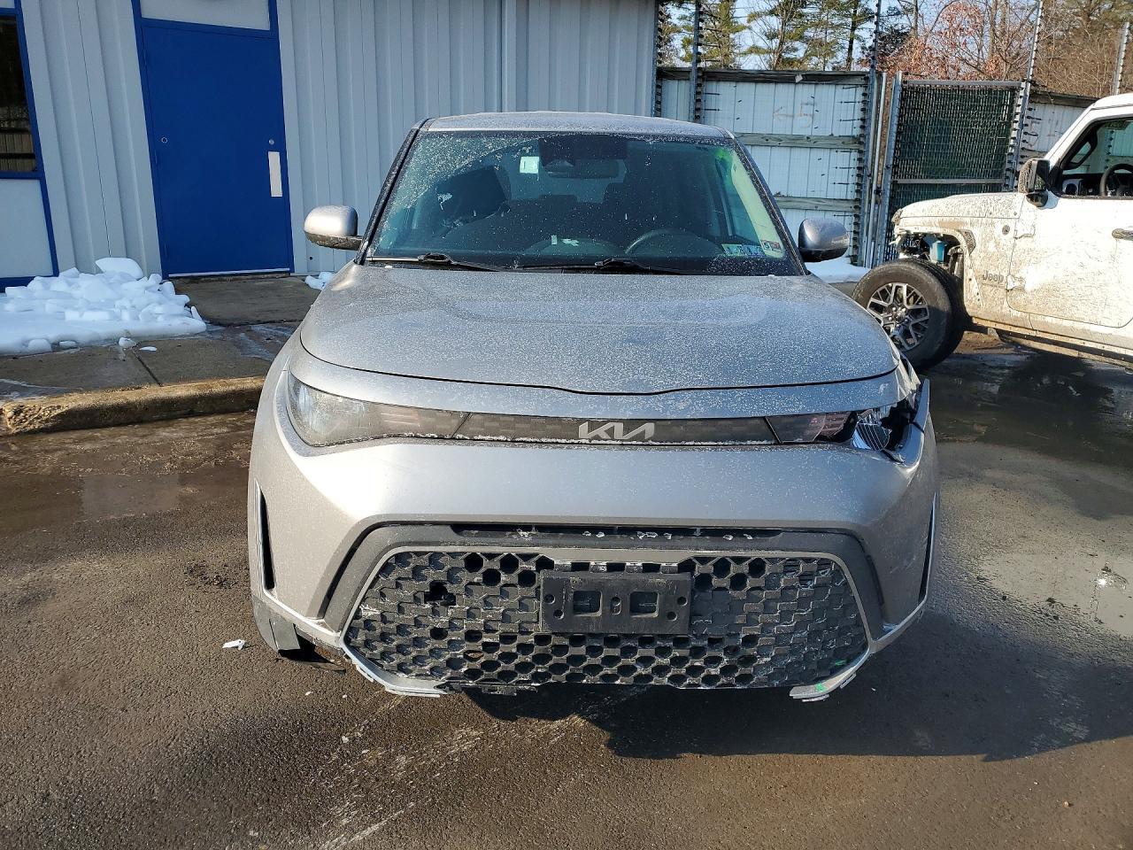 2023 KIA Soul lx