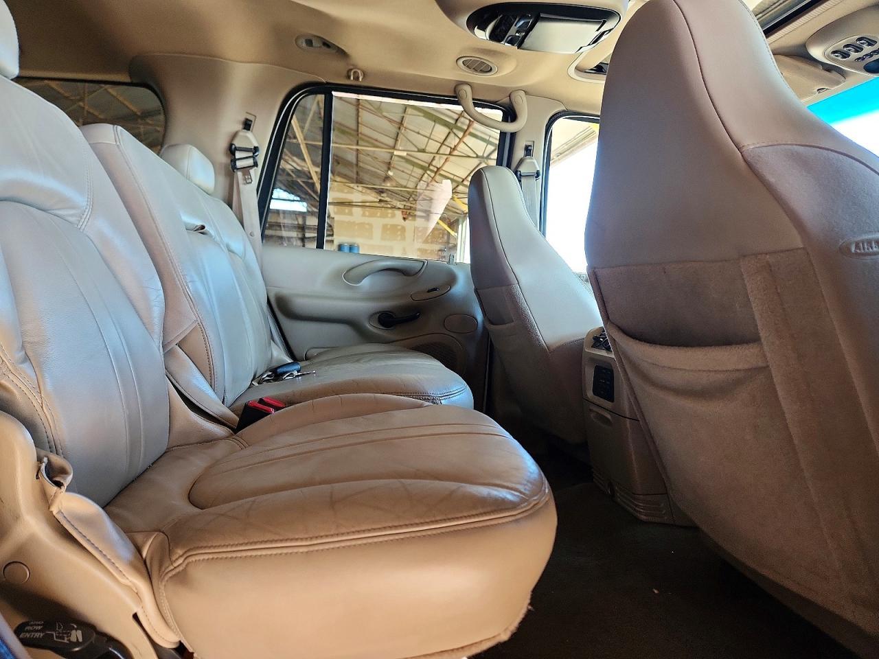 2002 Ford Expedition Eddie Bauer