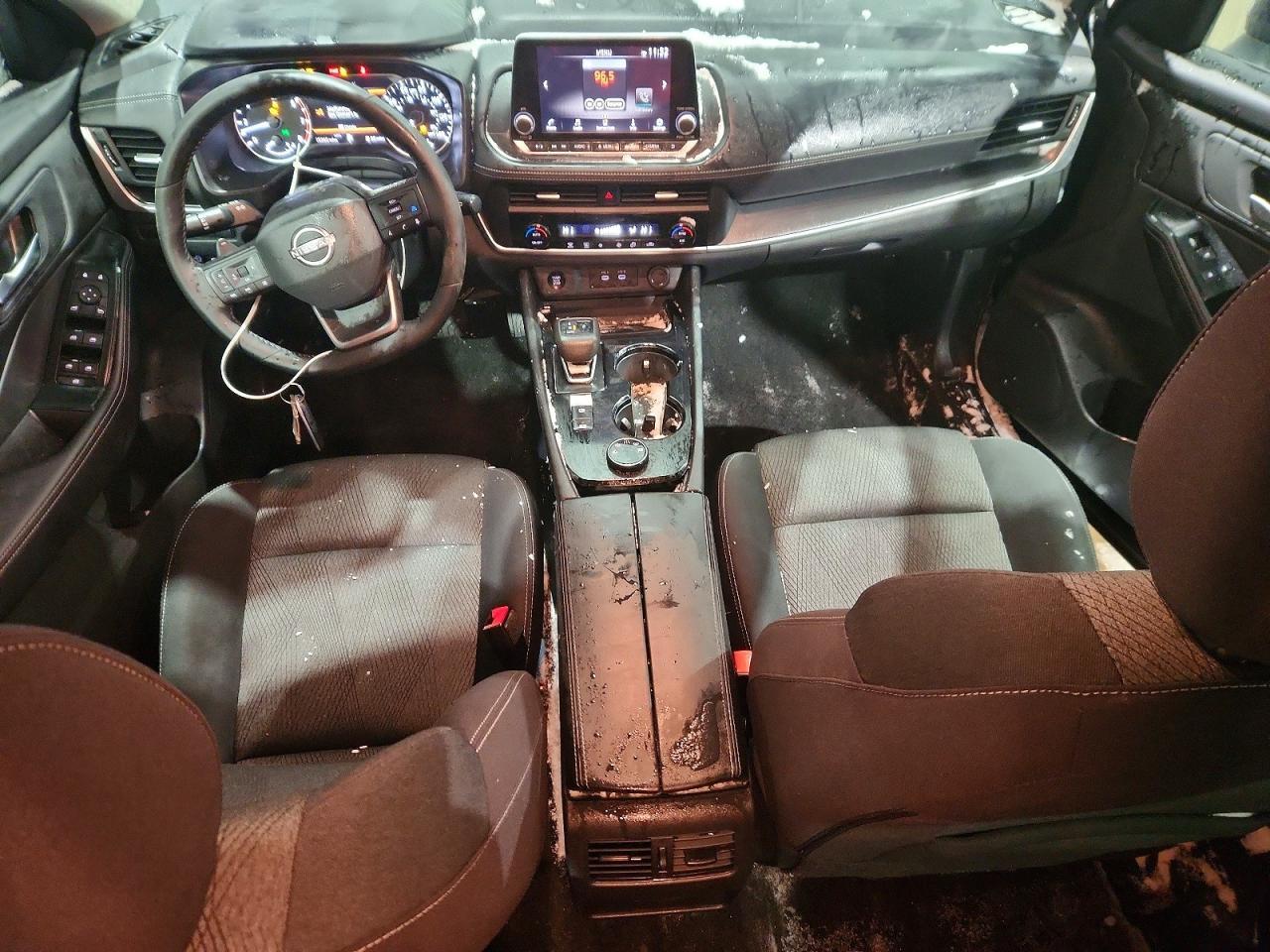 2025 Nissan Rogue sv