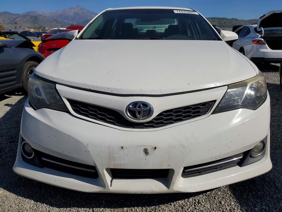 2013 Toyota Camry l