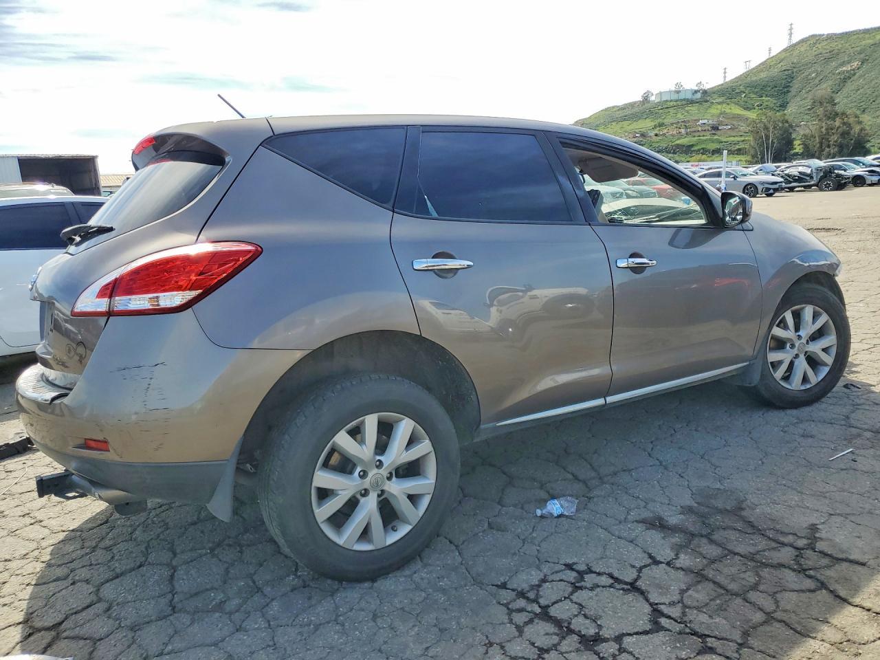 2011 Nissan Murano s