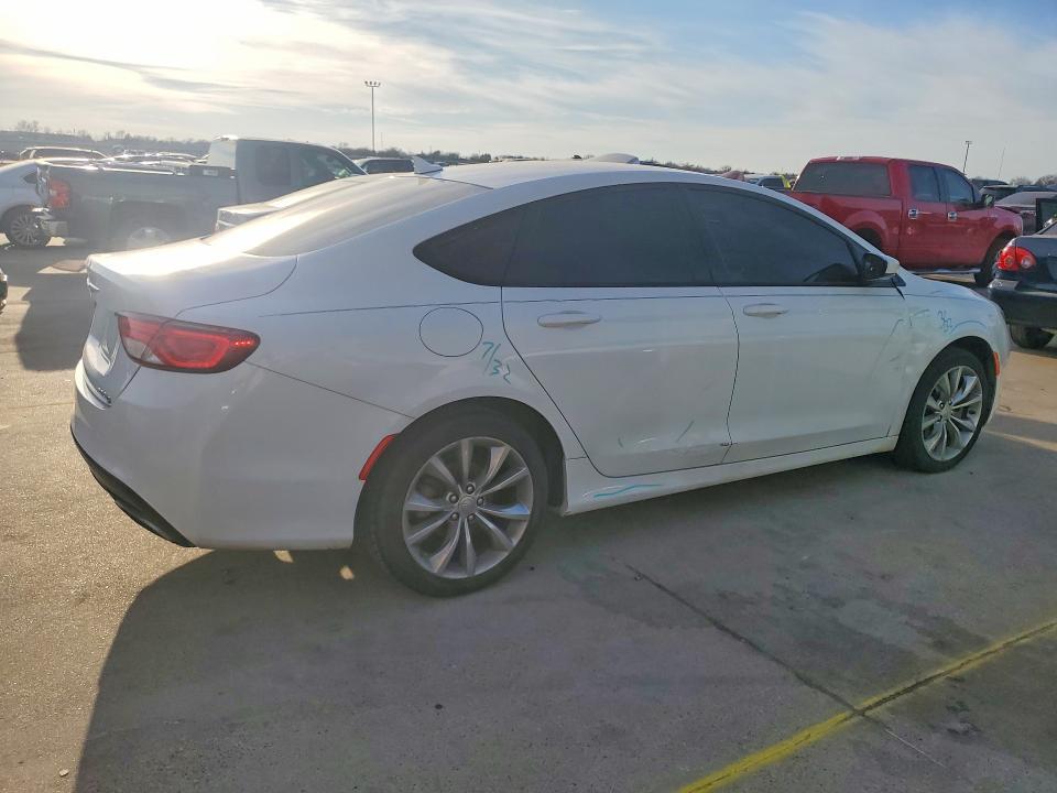 2016 Chrysler 200 s