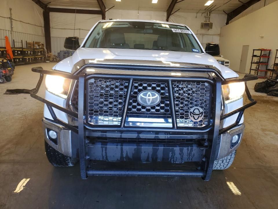 2018 Toyota Tundra Crewmax SR5