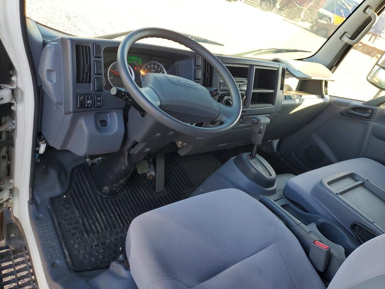 2018 Isuzu NPR HD BOX Truck