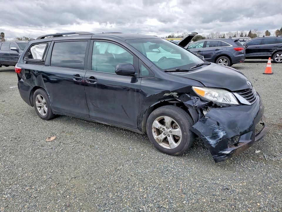 2017 Toyota Sienna le