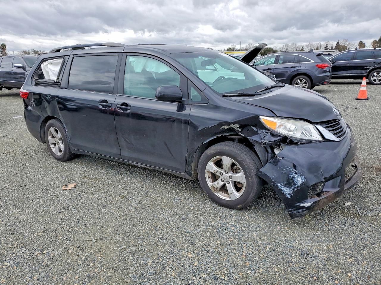 2017 Toyota Sienna le