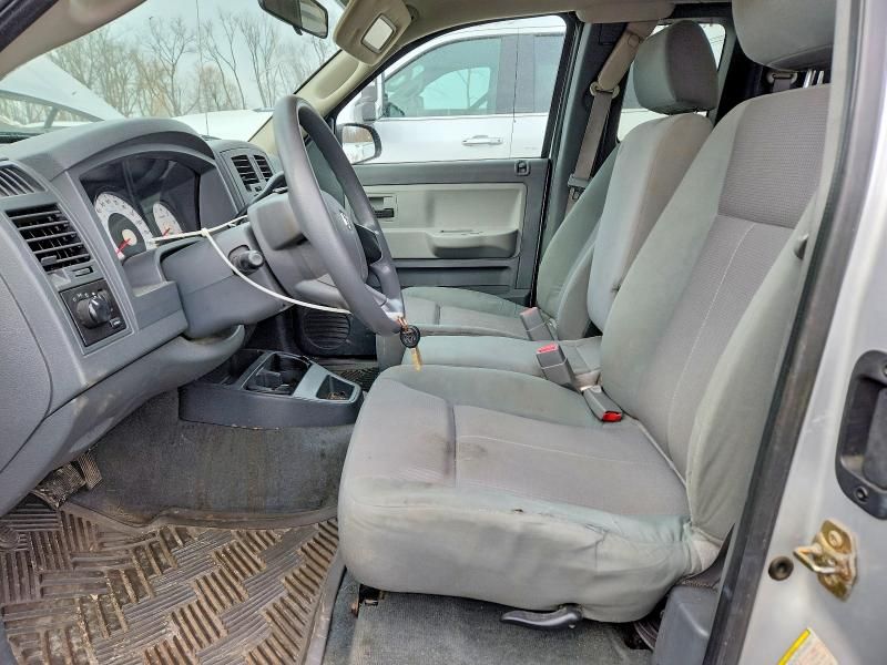 2005 Dodge Dakota st