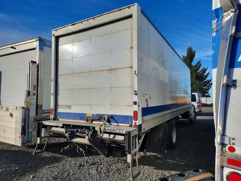 2020 Freightliner Business Class M2 BOX Truck