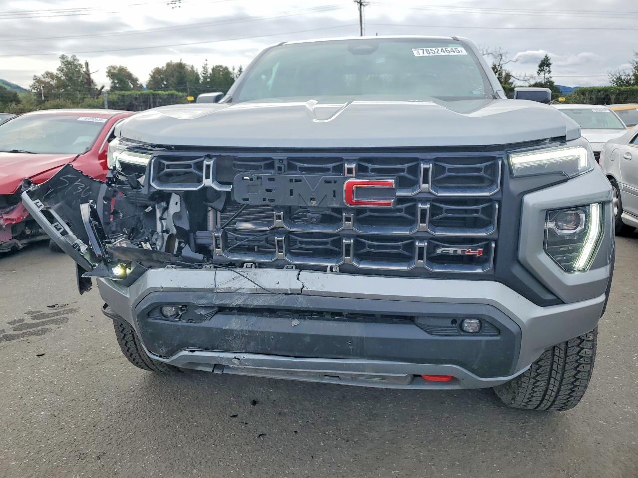 2025 GMC Canyon AT4