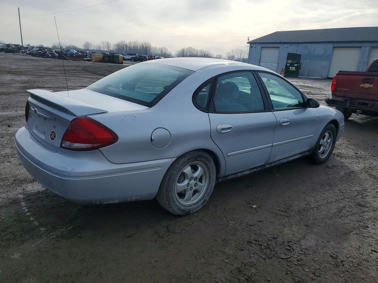 2005 Ford Taurus se