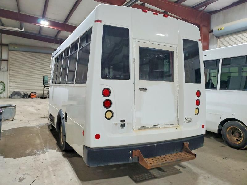 2016 Ford Econoline E350 Super Duty Cutaway van