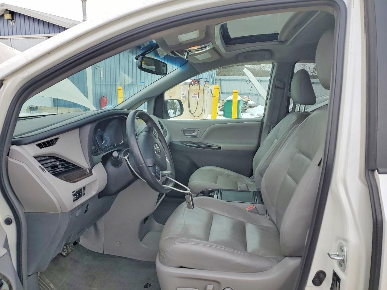 2016 Toyota Sienna xle
