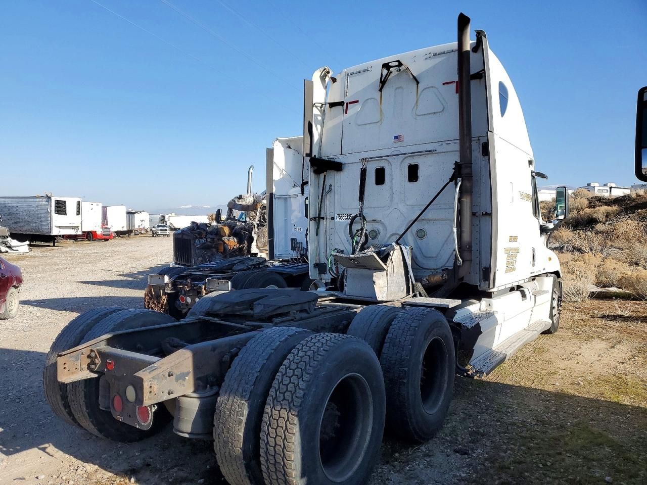 2011 Freightliner Cascadia Semi Truck