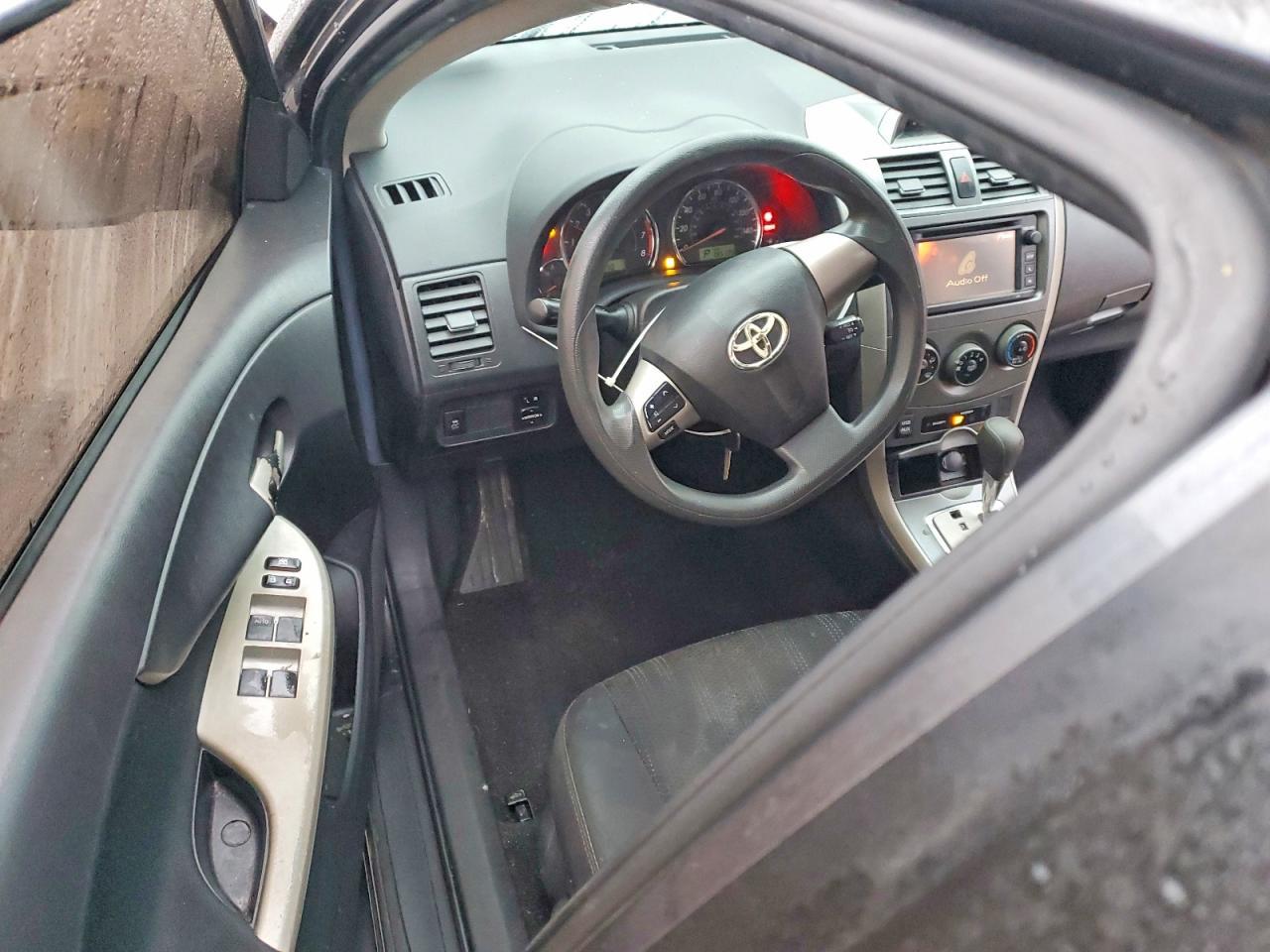 2013 Toyota Corolla s