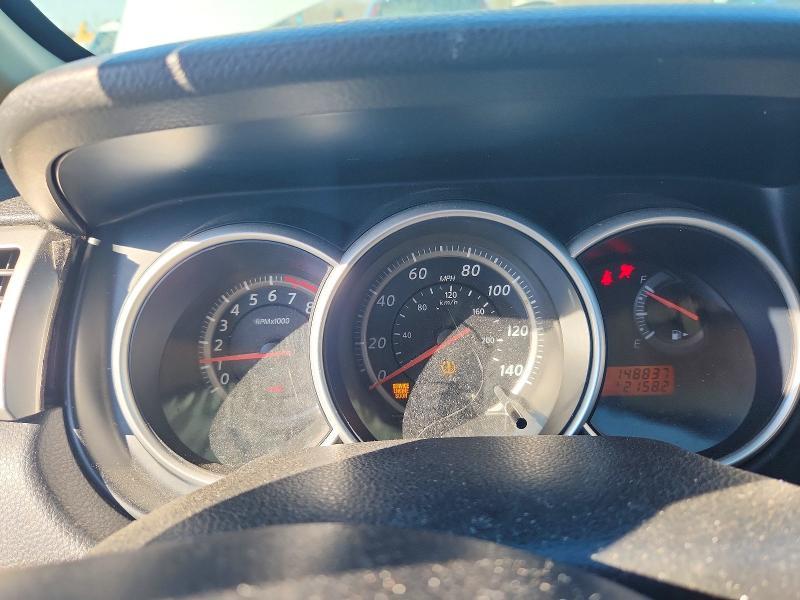 2010 Niss Versa 1.8 s