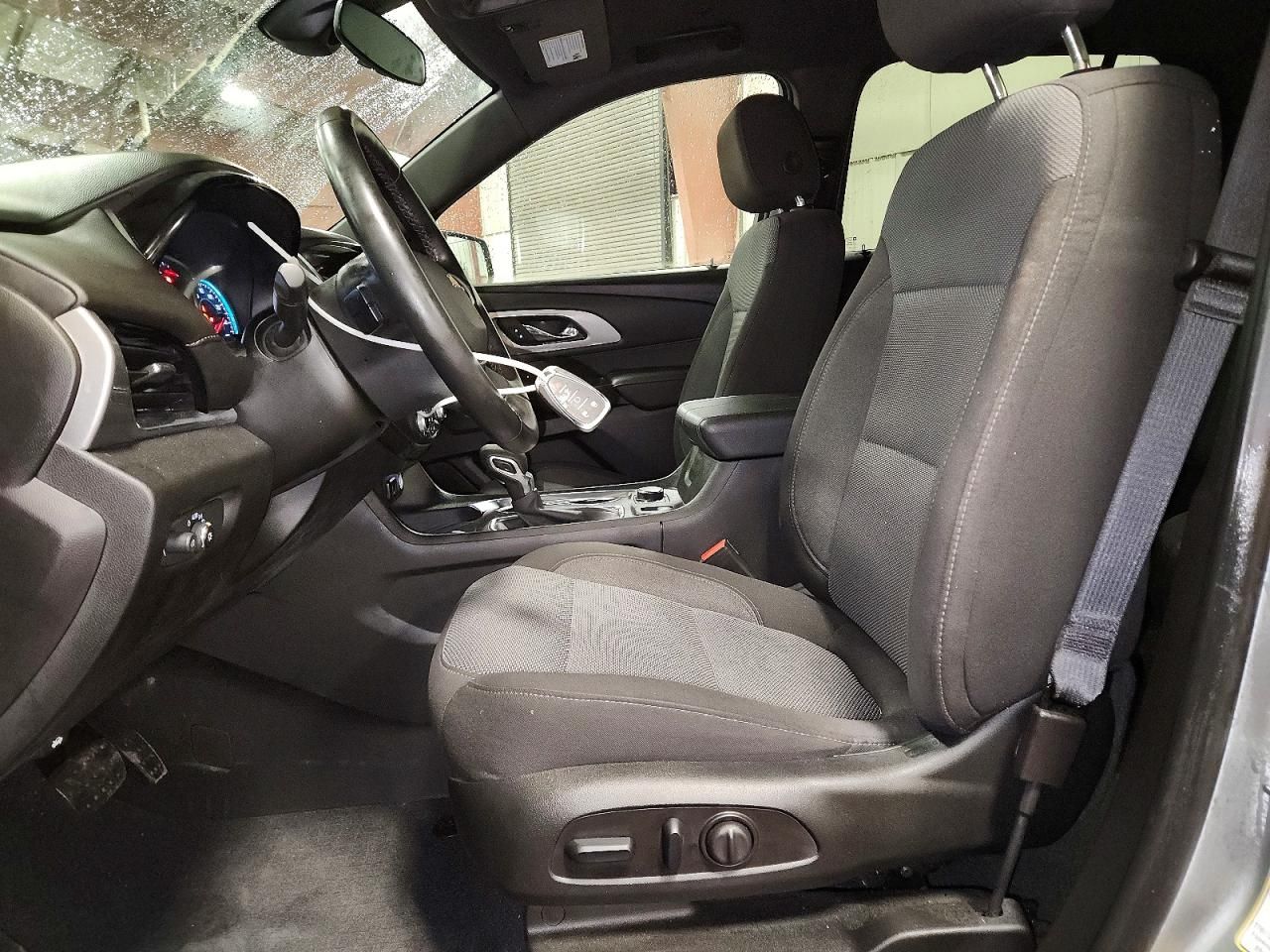 2023 Chevrolet Traverse lt