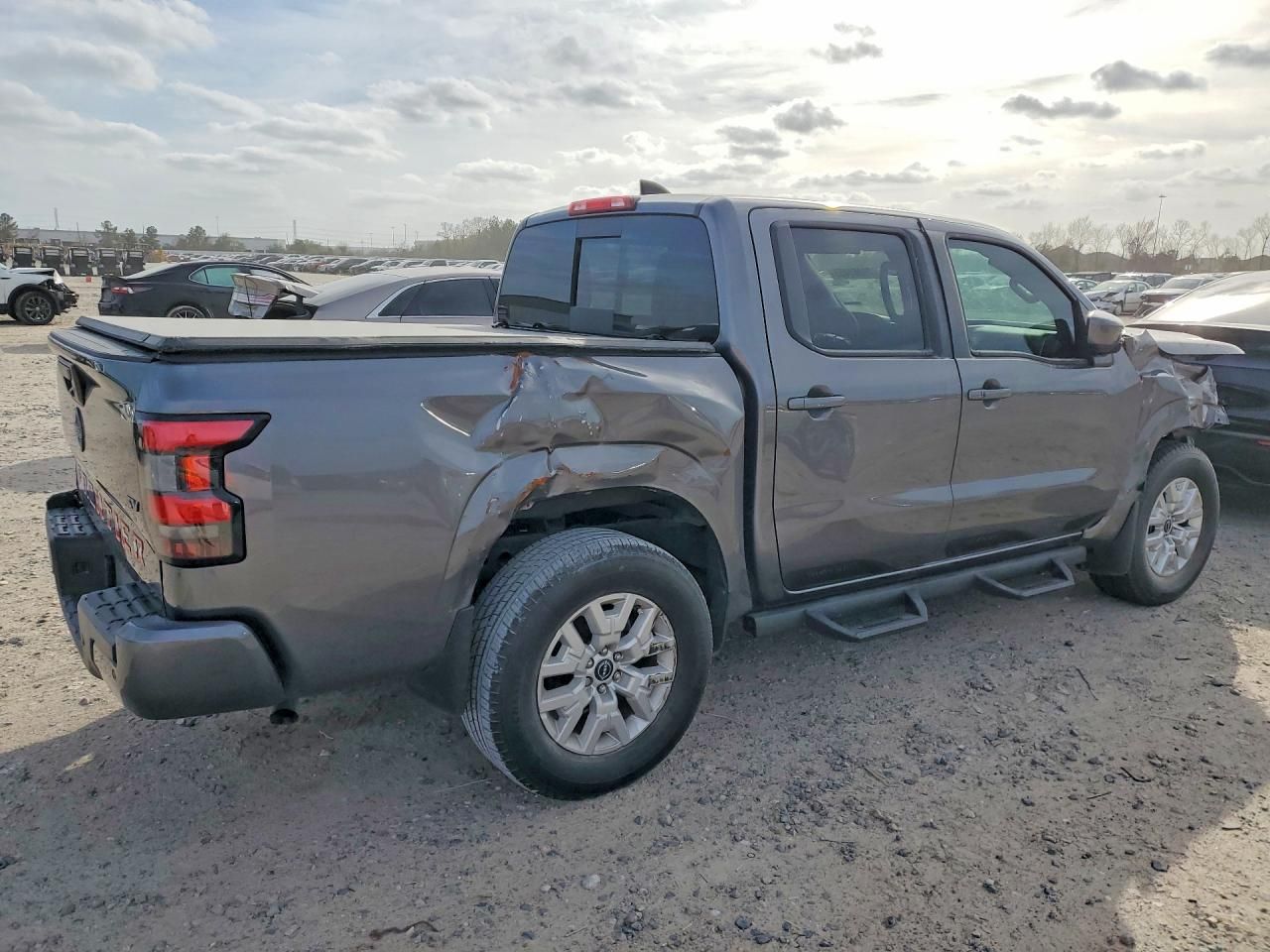 2023 Nissan Frontier sv