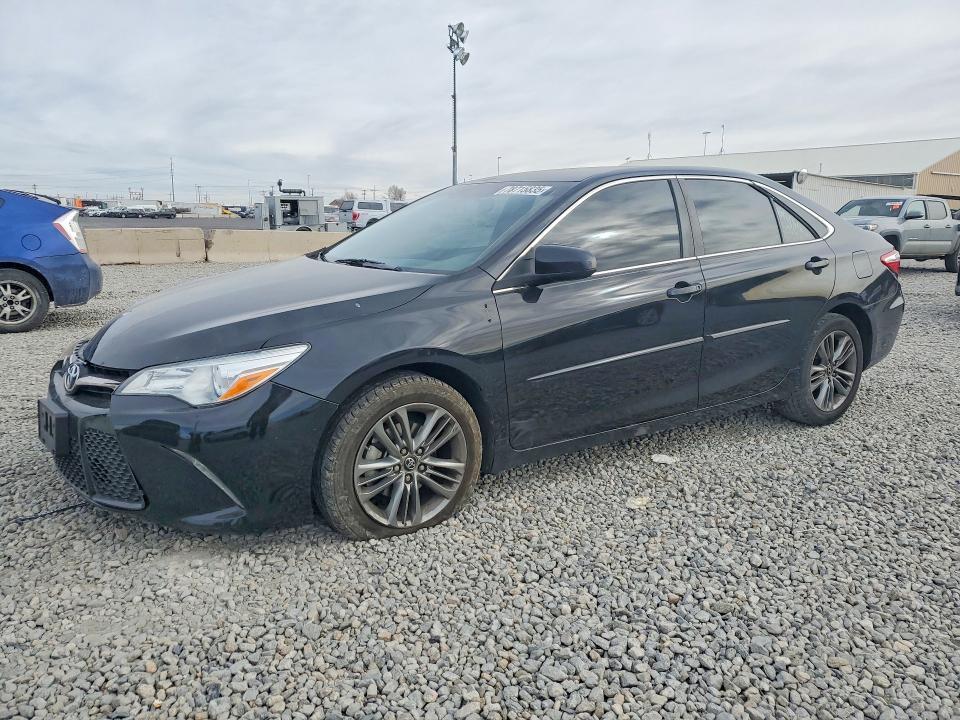 2016 Toyota Camry le